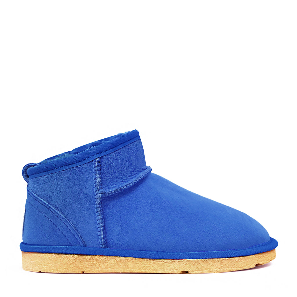 Bright hot sale blue uggs